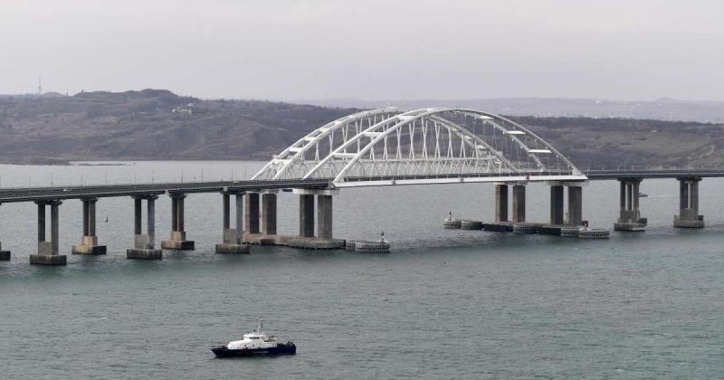 Росіяни надали Кримському мосту, як і самому Криму, особливе значення. На території півострова розміщені всі доступні системи протиповітряної оборони з різним радіусом дії, - Плетенчук