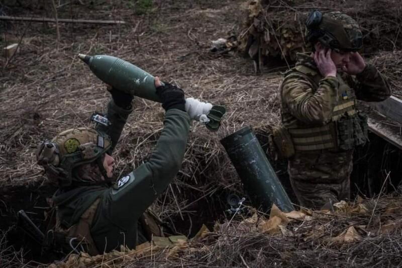 Протягом останніх 24 годин сталося 105 бойових конфліктів з противником: огляд фронтової ситуації.