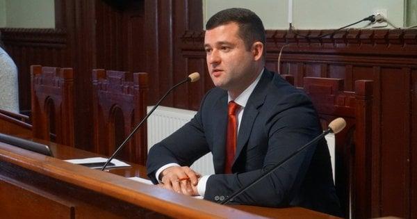 Суд ухвалив рішення зняти електронний браслет з Андрія Балоги через перебої з електропостачанням.