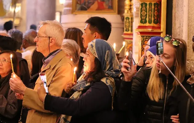 Різдво Діви Марії: поезії та вітальні картки