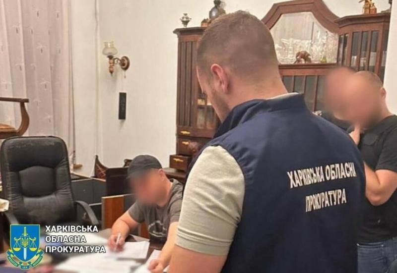 Харківський адвокат вимагав по 7400 доларів у тих, хто намагався виїхати з України: ФОТО.