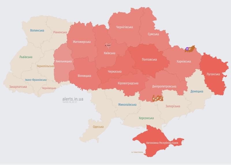 У Києві та його околицях функціонує система протиповітряної оборони.