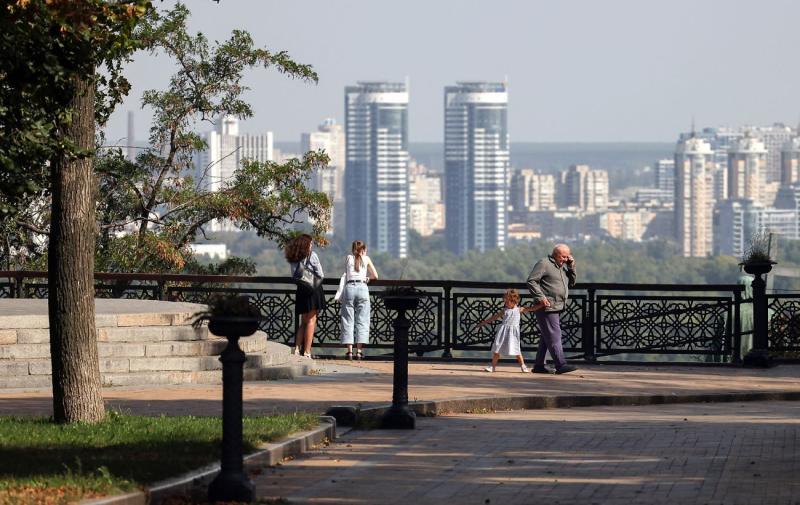 Осінь поки не прийшла: метеорологи прогнозують, що в Україні ще триватиме метеорологічне літо.