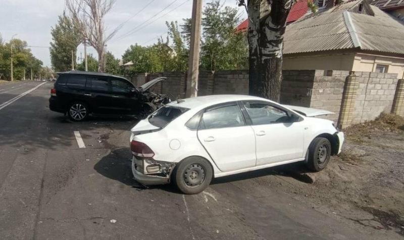 У Донецьку нетверезий водій автомобіля позашляховик здійснив зіткнення з 