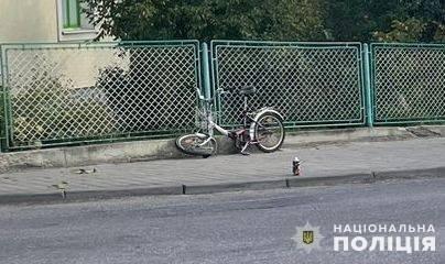 У Львівській області сталася аварія, внаслідок якої постраждала жінка-велосипедист.