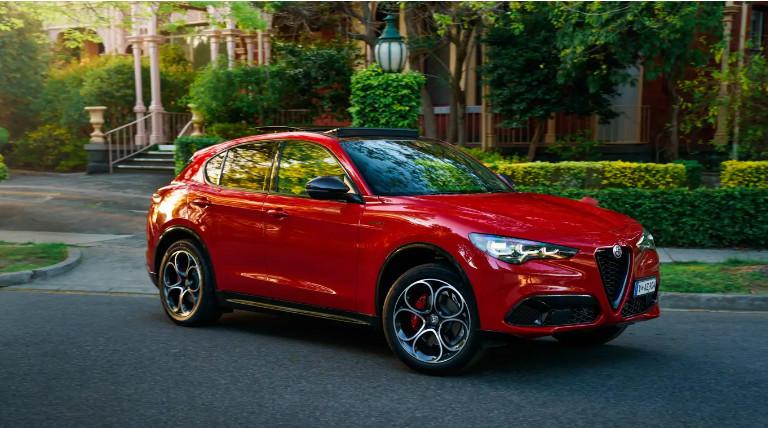 Компанія Alfa Romeo представила унікальні моделі Stelvio та Giulia – Finance.ua.