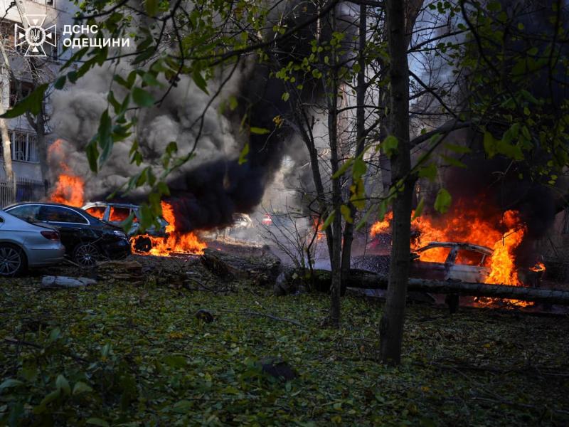 Кількість жертв в Одесі зросла: світлини з місця трагедії.